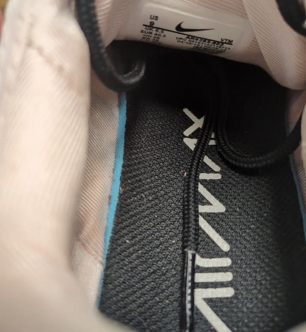 Nike Air Max Sneakers/9